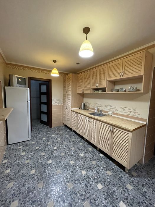 Продаж Комерційного приміщення з ремонтом, басейном. Центральний парк