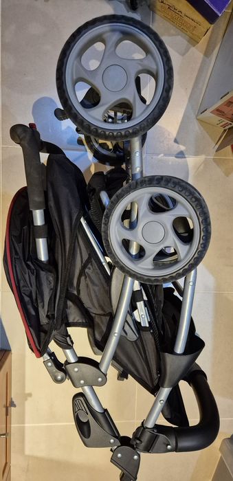 Baby stroller with waterproof canopy437478299659806721