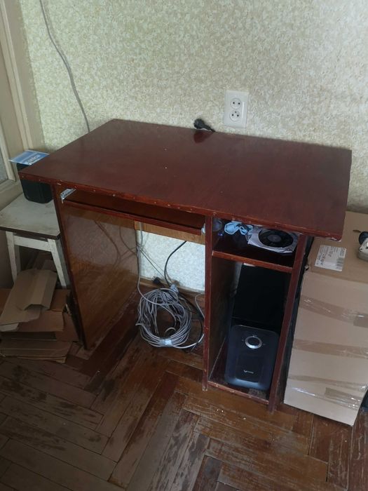 Стіл компютерний