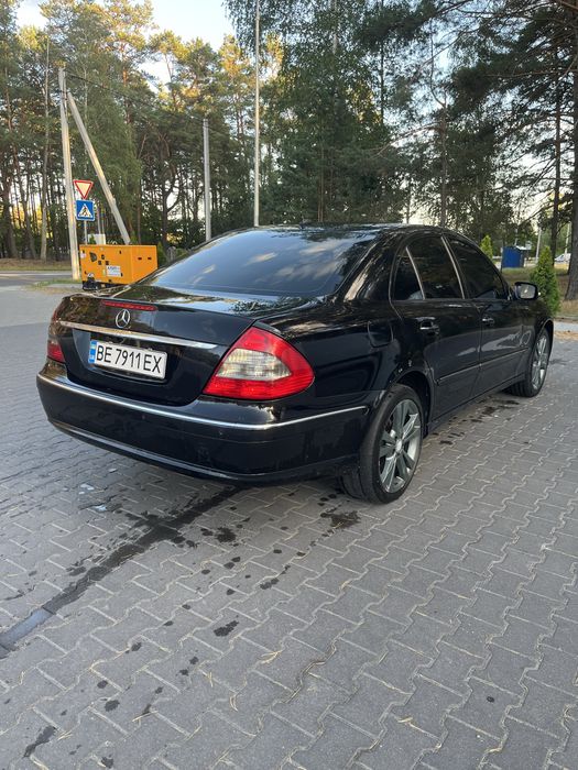 Мерседес w211 2008 р 2,2 дизель