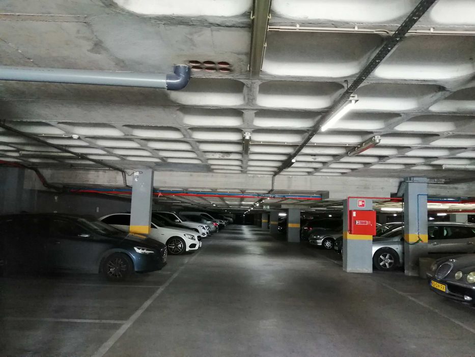 Estacionamento Estação Monte Abrão