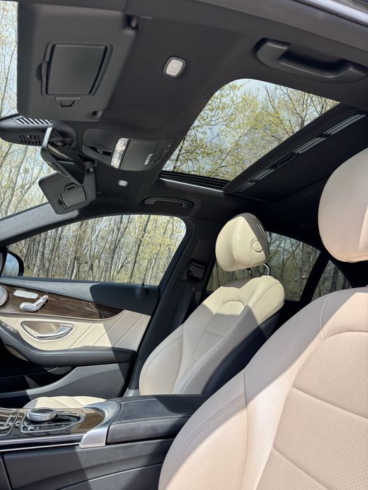 Mercedes-Benz C-Class 2018 VIN 55SWF8DB2KU287542 фото оголошення 10 з 23