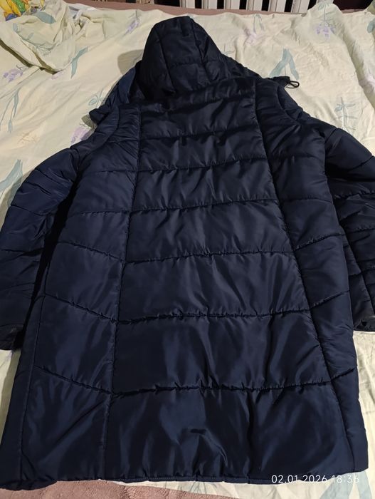 Продам зимнюю женскую куртку.