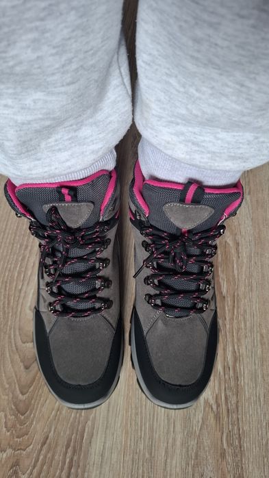 Продам демісезонні ботинки