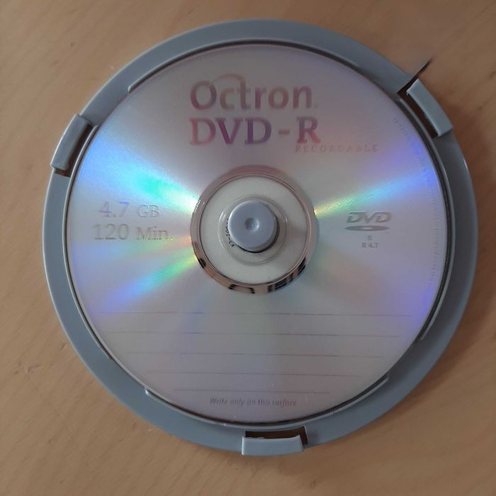 8 DVD-R 4.7GB 120min