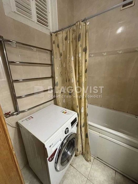 Продаж квартири Героїв Оборони, 3 Виставковий центр