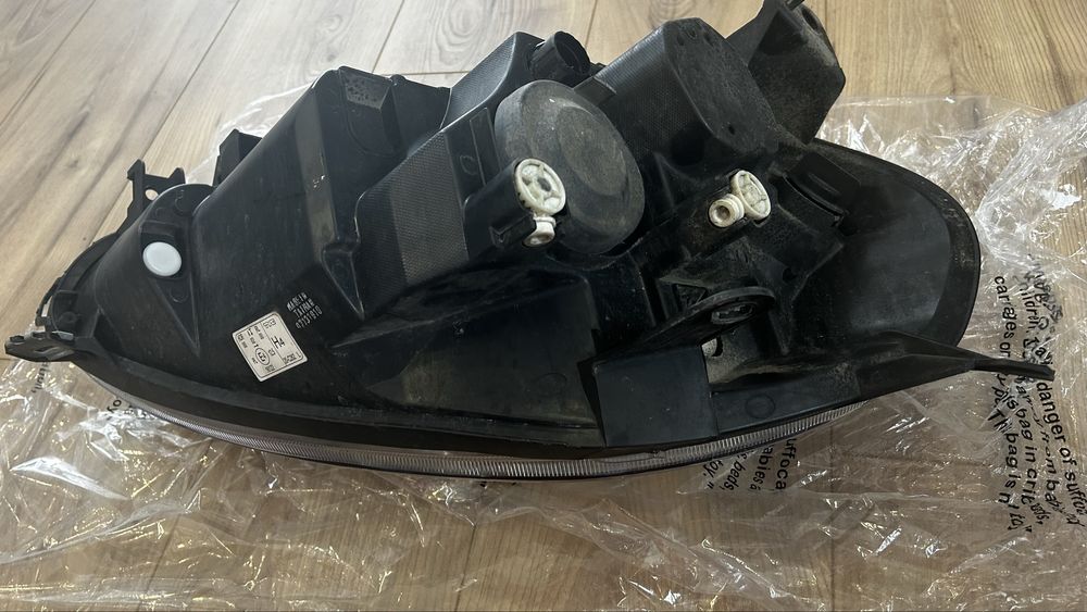 Lampa lewa Punto