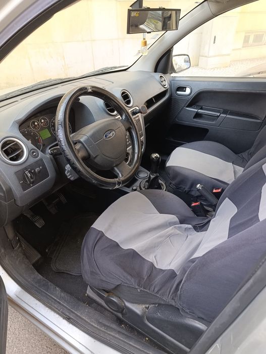 Ford Fusion — fotografia 2