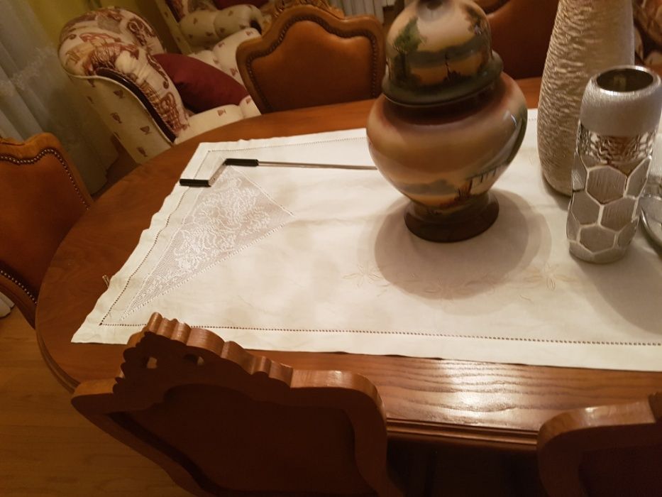 Mesa em madeira de pinho