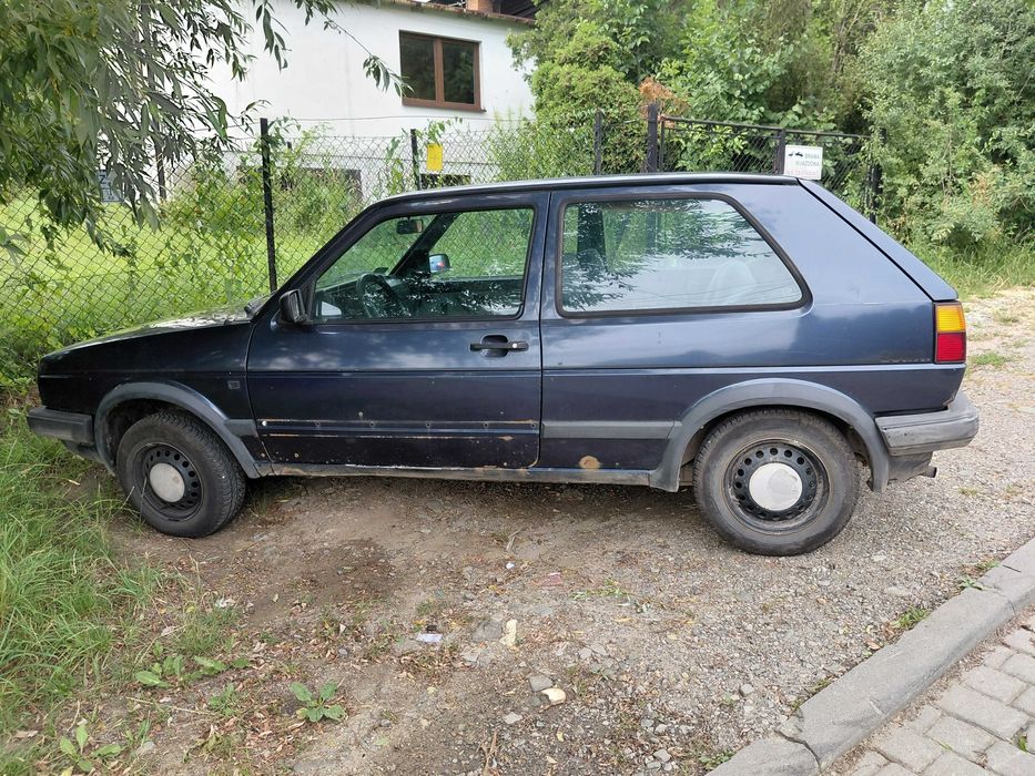 samochod osobowy VW Golf 2