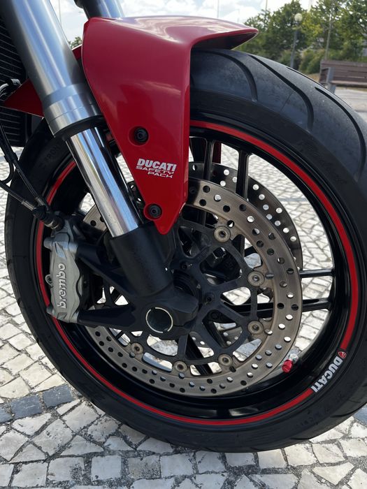 Ducati Monster 821 Red 2018