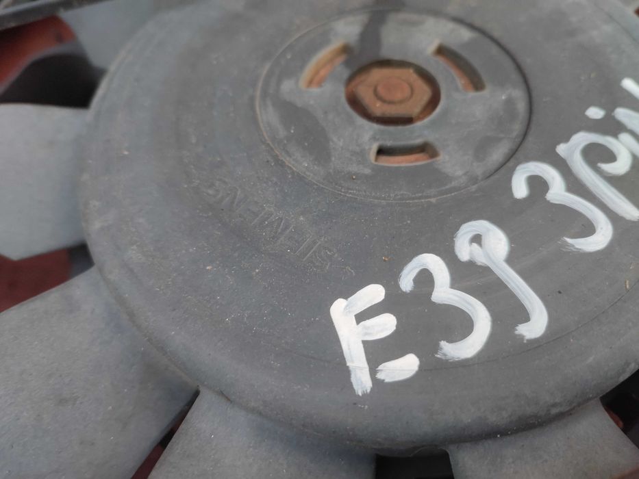 BMW E39 / E38 Oryginalny wentylator chłodnicy klimatyzacji 3 PINY OEM