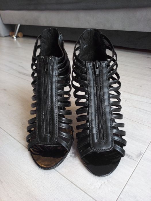 Szpilki czarne damskie 38