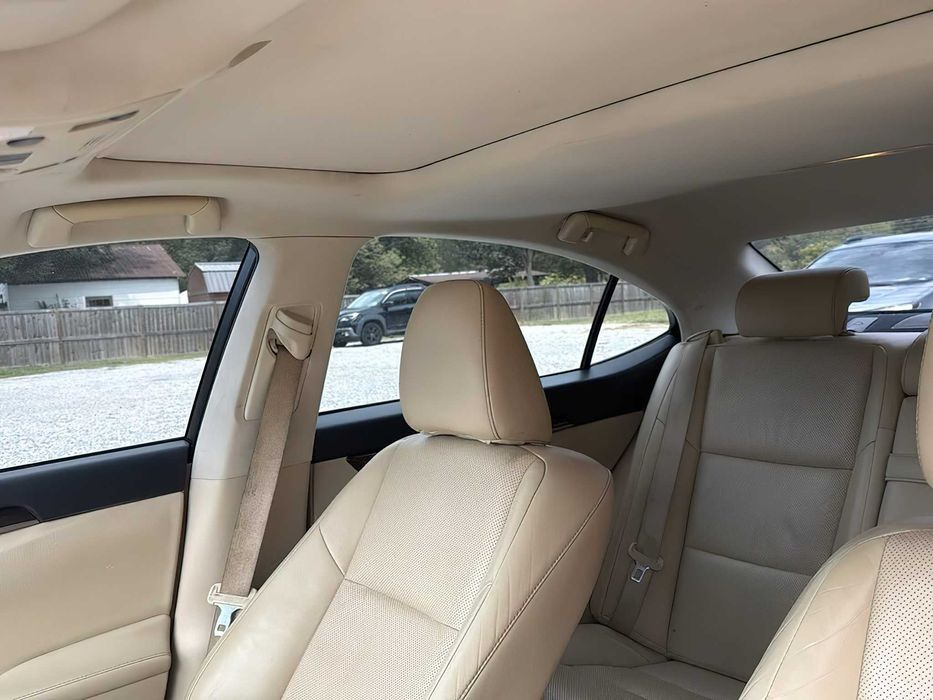 Lexus ES 350      2015