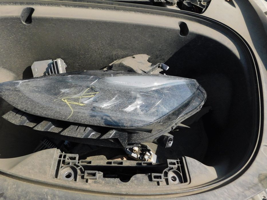 Лед Фара Tesla 3, дорест. Левая