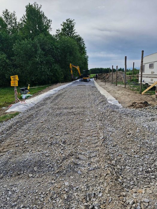 Prace ziemne wykopy wyburzenia koparka obrotowa