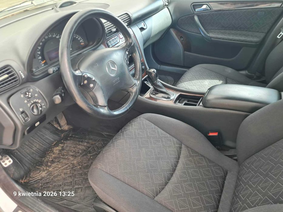 MERCEDES C270 ładny stan automat 2002r