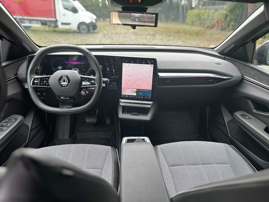 Renault Megane E-TECH wynajem średnio / długoterminowy bez BIK