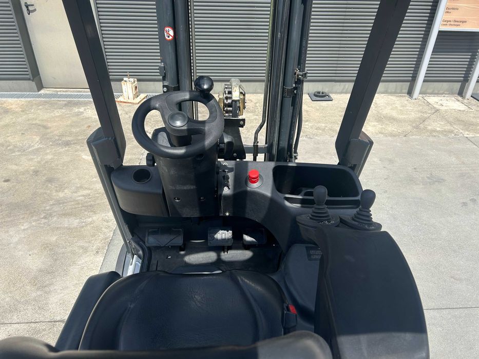 Empilhador Linde 2000 Kgs Elétrico