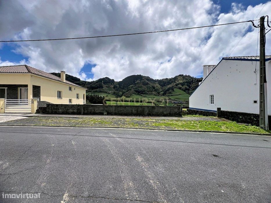 Plot for Construction with Mountain View.