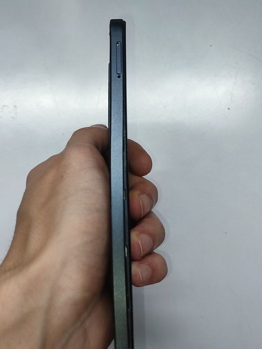 Телефон Redmi Note 12