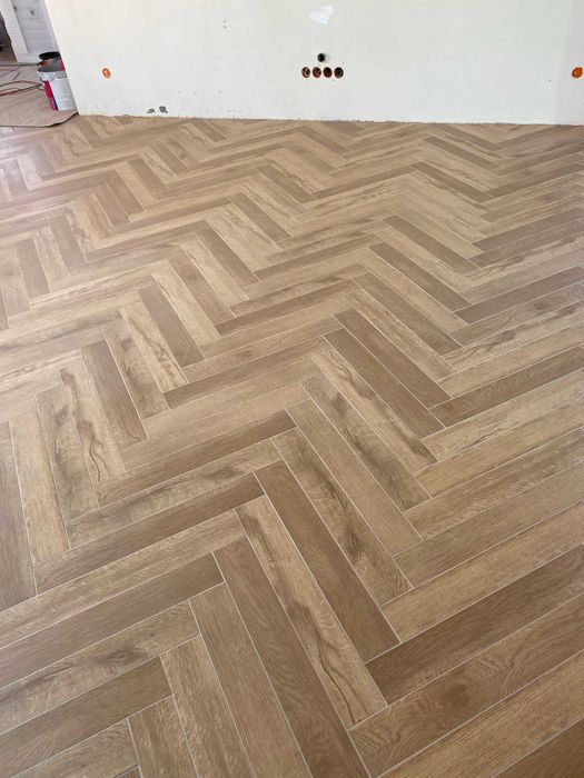 terakota parkiet jodełka