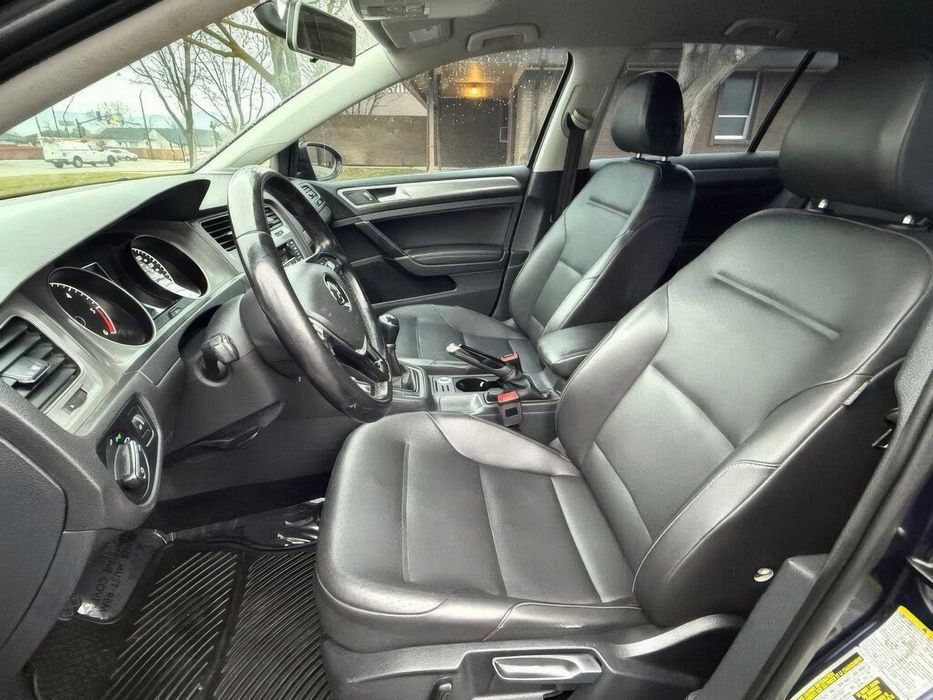 Volkswagen Golf SE      2015