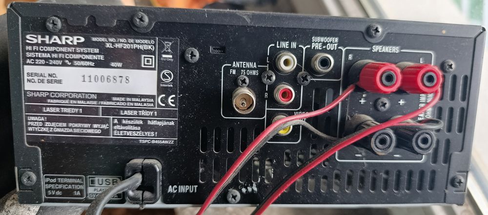 Mikrowieża Sharp XL-HF201 z głośnikami