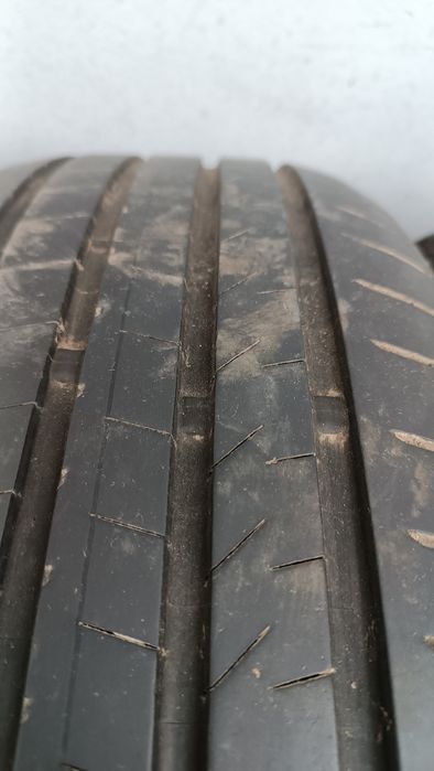 Продам шини R18.