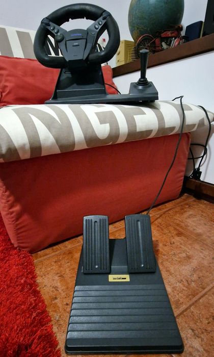 Volante e Pedais Clássicos (Anos 90) para PC - Impecável!