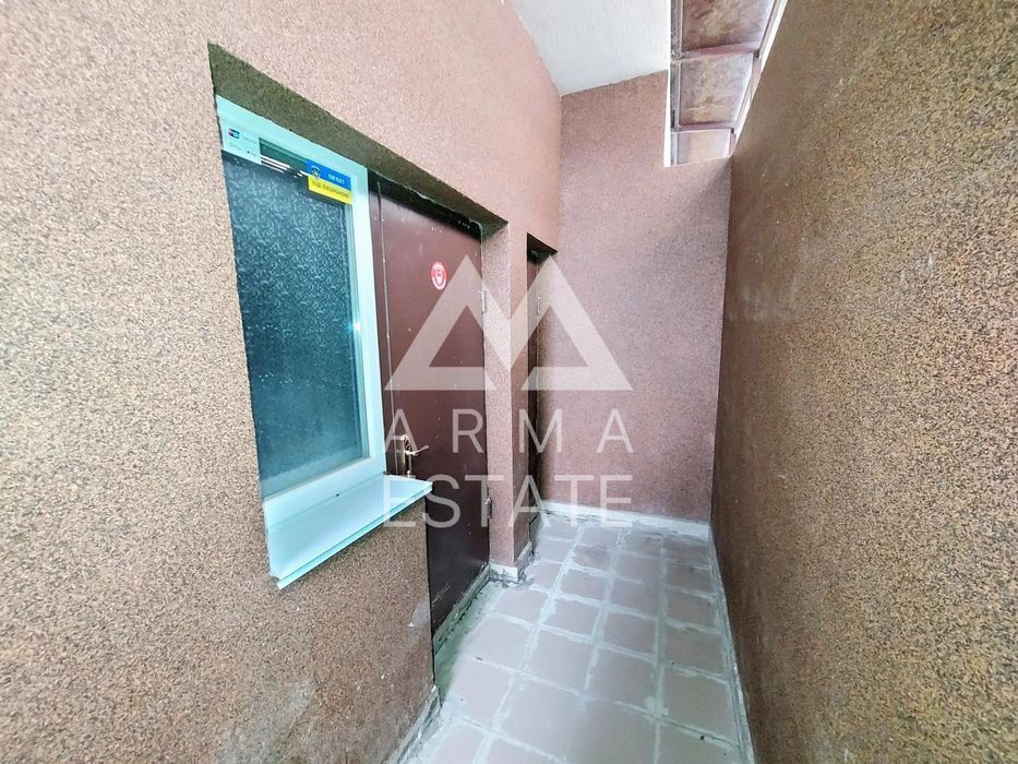 Продаж Торгова площа, ЖК Озерний Гай, Гатне