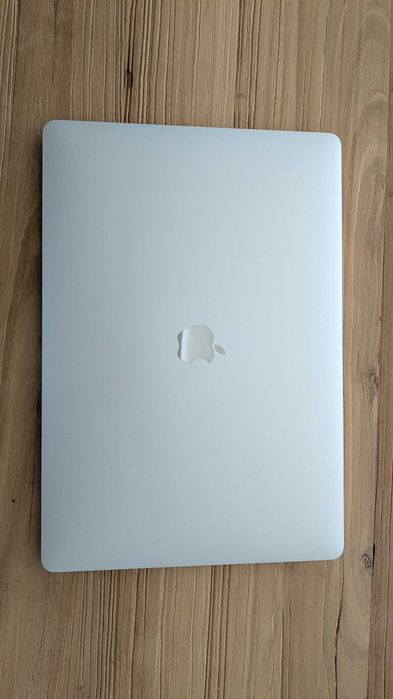 Apple MacBook Pro 15 Touch Bar A1707 - 16GB RAM 500GB Disco