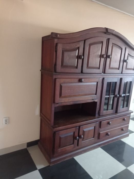 Продам Стінку дубову в хорошому стані