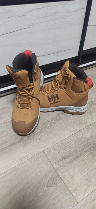 Продам ботинки Helly Hansen