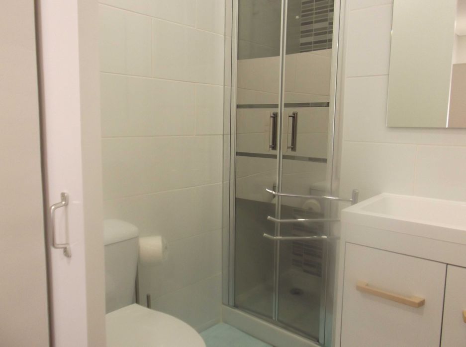 Arrendo quarto suite individual junto ao Hospital de Vila Franca de Xira