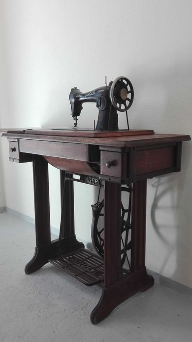 Máquina de Costura Singer