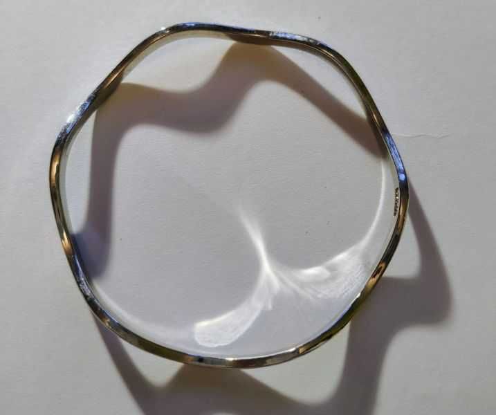 bransoletki o unikatowym kształcie