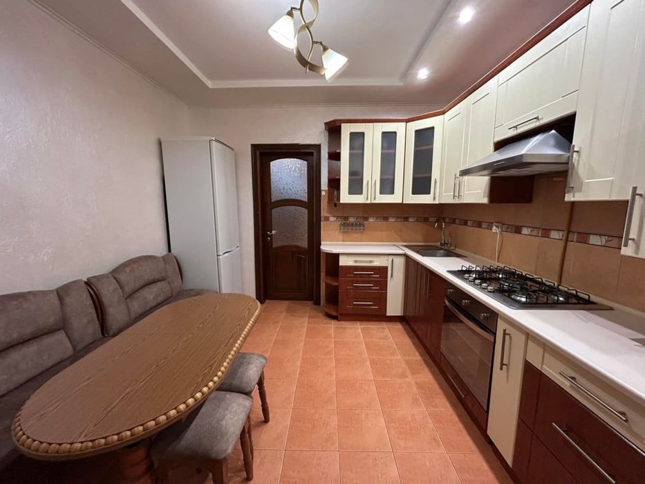 Оренда 2к квартири по вул Кавалерідзе