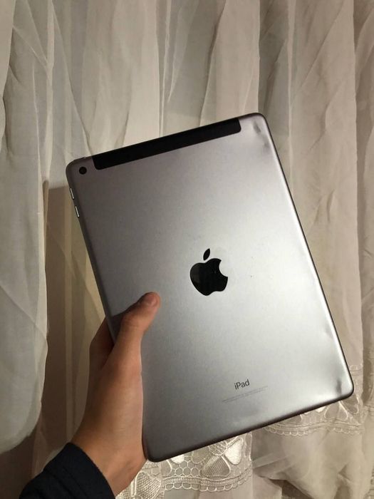 !!Продам IPad 5!!
