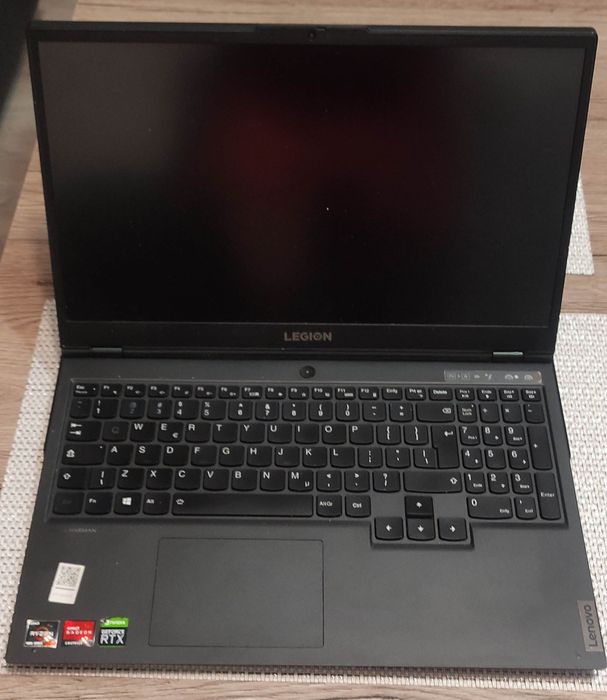 Laptop gamingowy lenovo