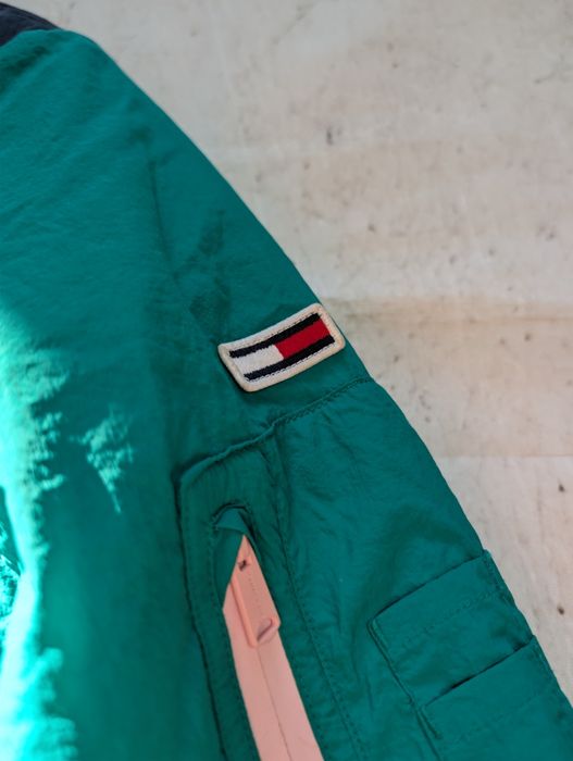 Seledynowa lekka kurtka Tommy Jeans Hilfiger light jacket wiatrówka