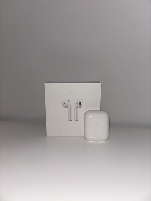 Apple Air pods z etui ładującym