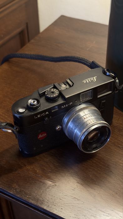 Leica M4-P  com strap couro