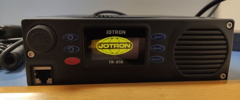 Радиостанция  JOTRON TR-810