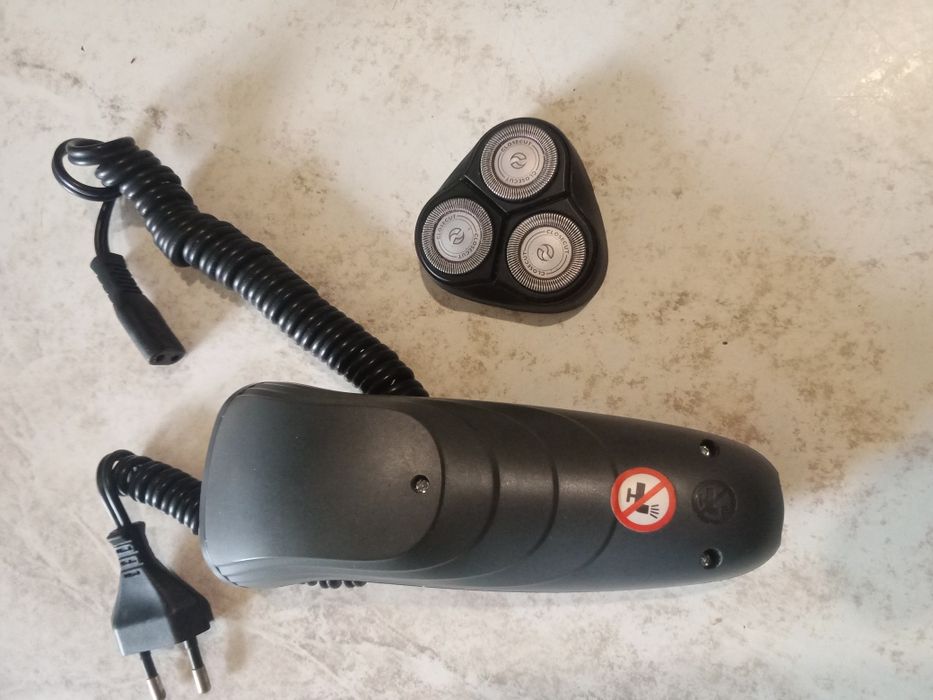 Продам бритву  Philips