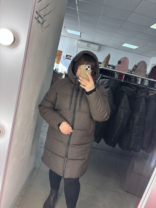 Довга куртка в кольорі гіркий шоколад