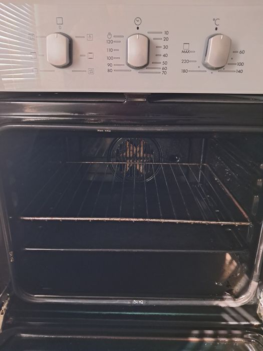 Вбудована електрична духовка Ariston