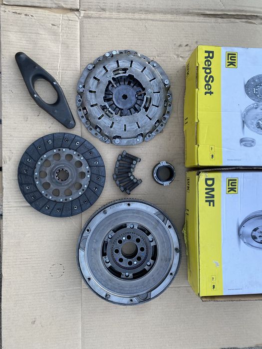 Kit Volante Bimassa LuK  - BMW 3 (E46) 320 d 150cv. Caixa 5vel.