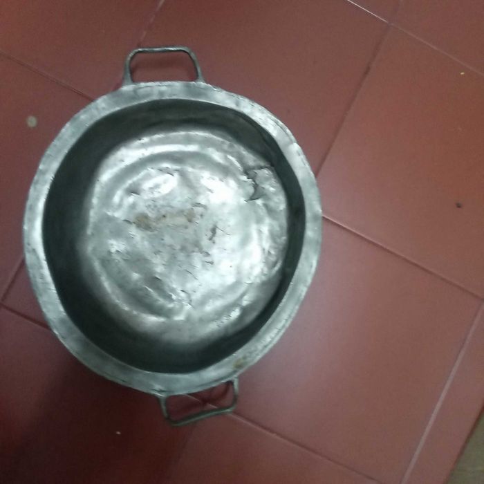 Tacho /vaso em cobre/latão e  outro em estanho para decoração,antigo