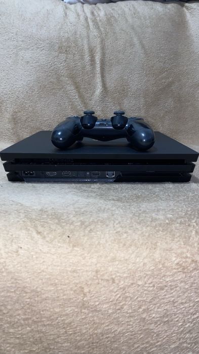 PS4 Pro - SSD 192Gb + 1 Comando (Troca)